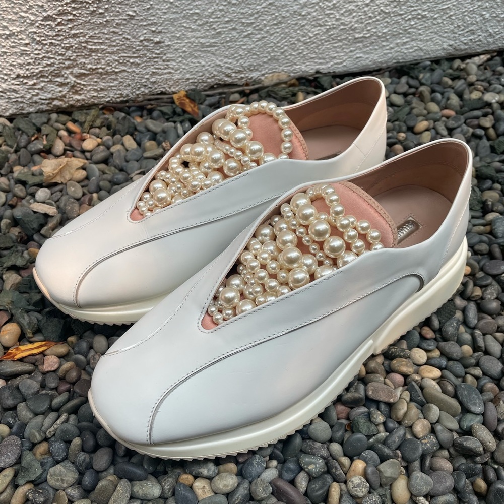 White Stuart Weitzman Shoes with pearls. Brand new